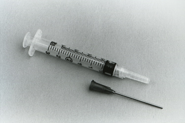 Syringe & Blunt Needle